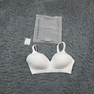 Underoutfit Bra Womens 2XL White Style 460 Wireless Padded Everyday Comfort NWT